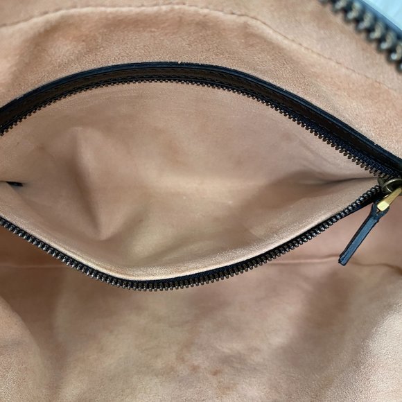 Gucci GG Marmont Matelasse Square Belt Bag - Picture 10 of 16